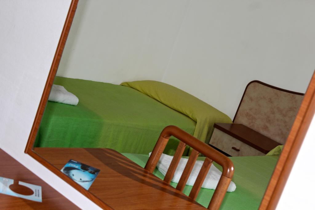 Hotel Holiday Sunshine Summer มิซาโน อาดรีอาติโก ภายนอก รูปภาพ